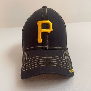 Pittsburgh Pirates MLB Fitted Baseball Cap, Size small/medium